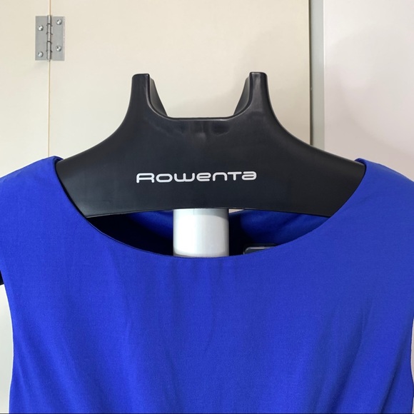 Royal Blue Sleeveless Blouse - Picture 3 of 6